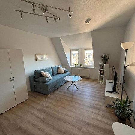 1 Raum Dachgeschosswohnung In Ruhiger Lage Limabach - Oberfrohna Dış mekan fotoğraf