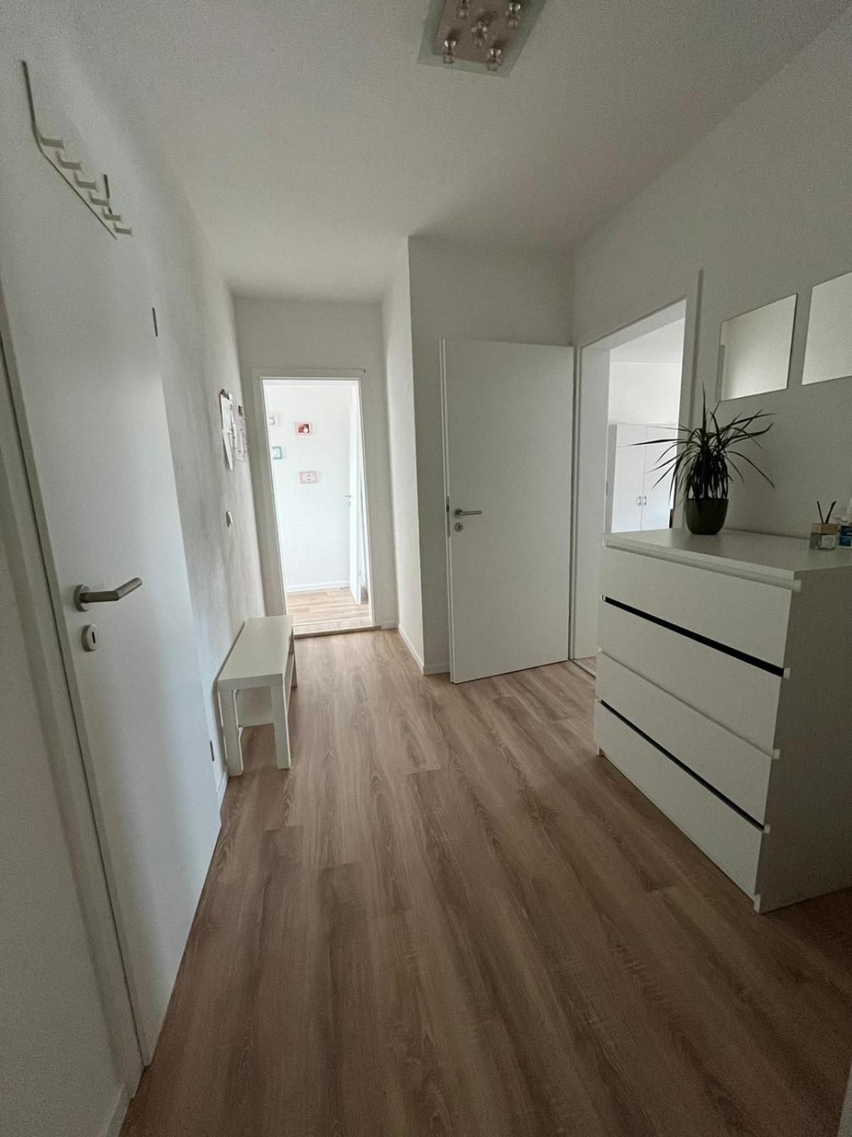 1 Raum Dachgeschosswohnung In Ruhiger Lage Limabach - Oberfrohna Dış mekan fotoğraf
