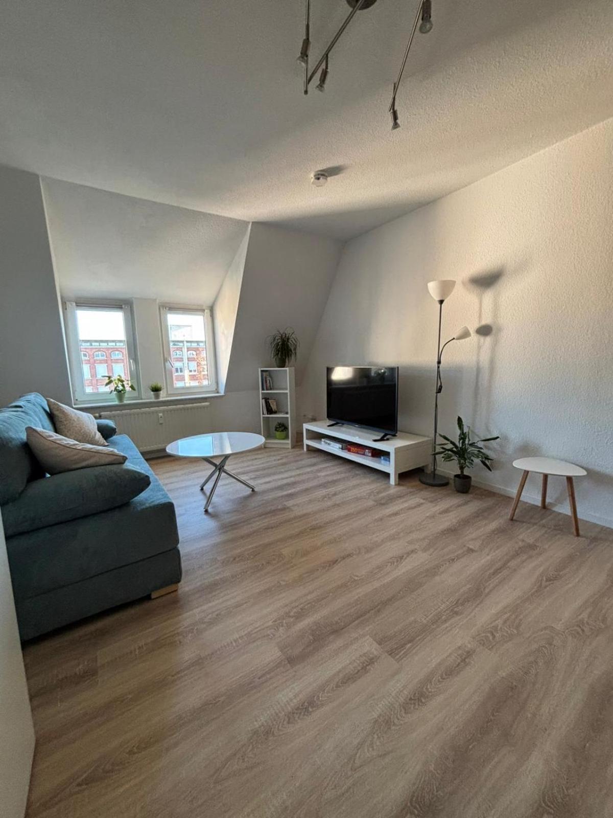 1 Raum Dachgeschosswohnung In Ruhiger Lage Limabach - Oberfrohna Dış mekan fotoğraf